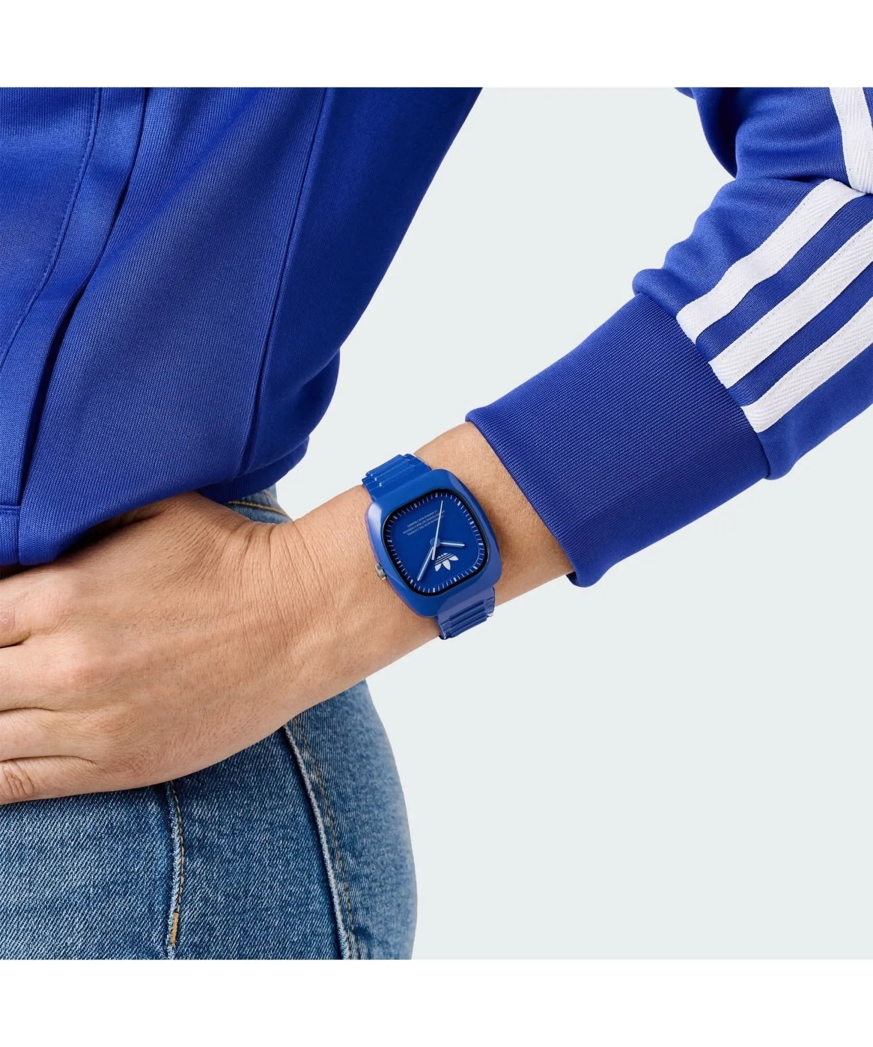 Adidas Unisex Retro Wave Two Uhr in Blau AOSY24530