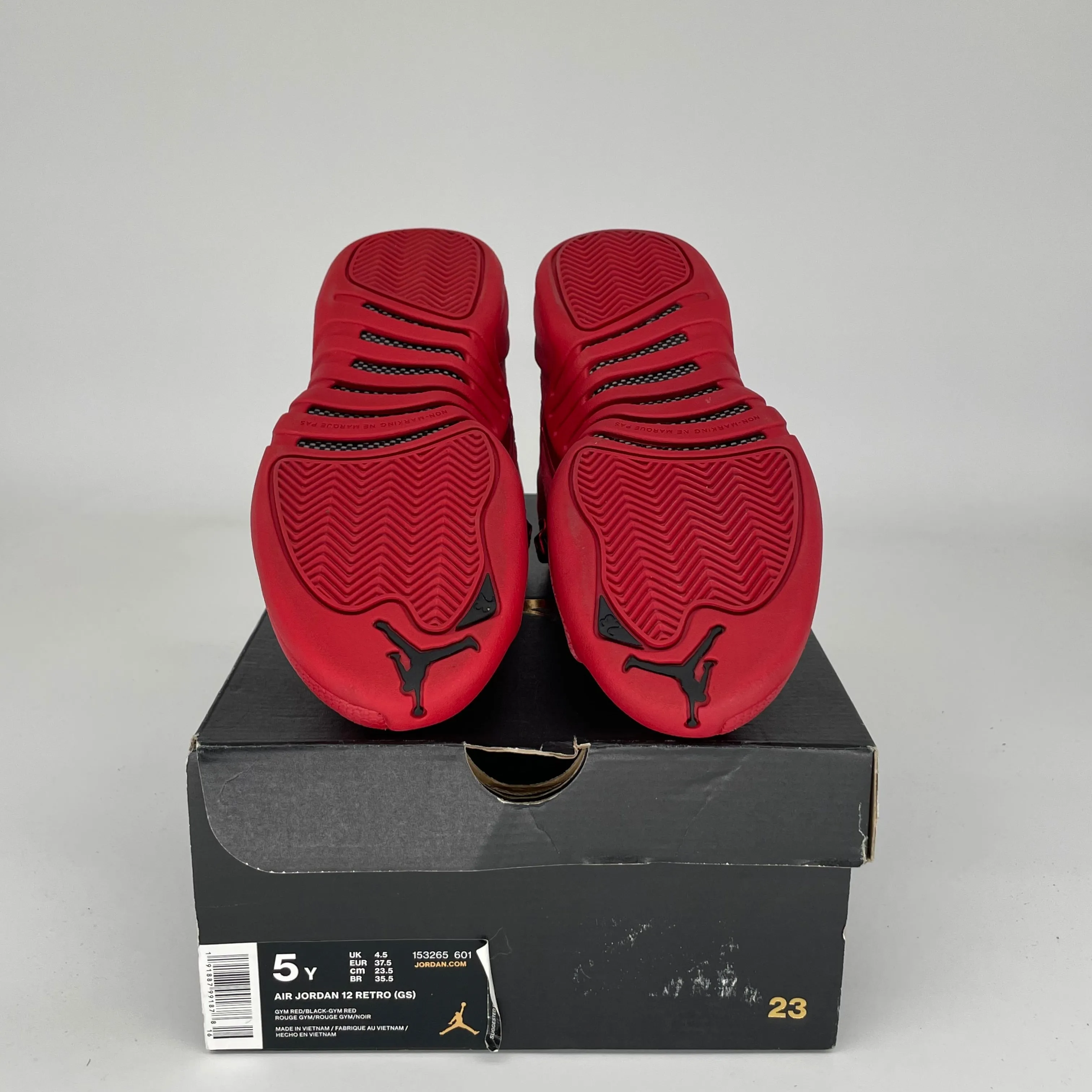 AIR JORDAN 12 GYM ROT GRÖSSE 5Y 153265-601