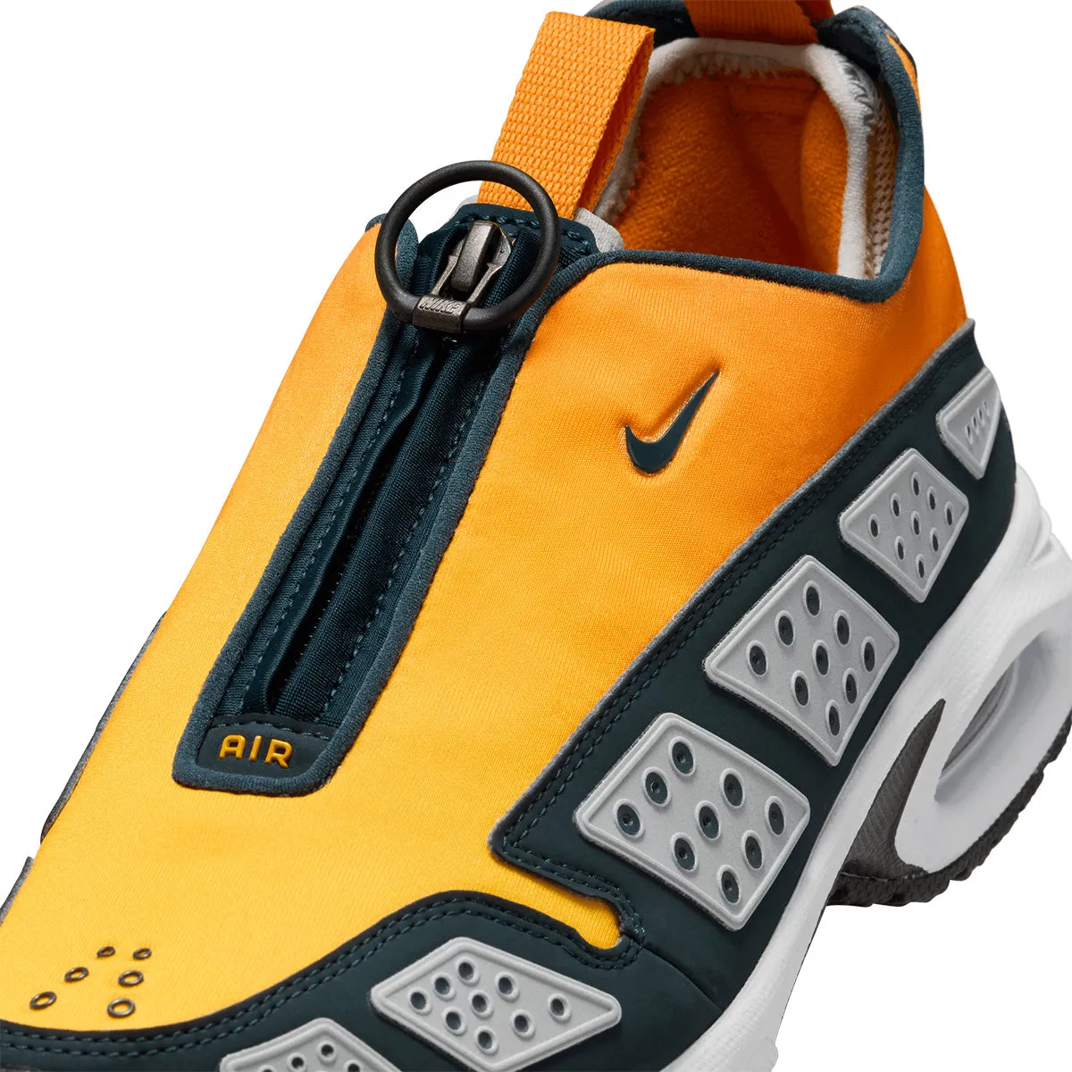 Air Max SNDR 'Canyon Gold Tiefes Meer'
