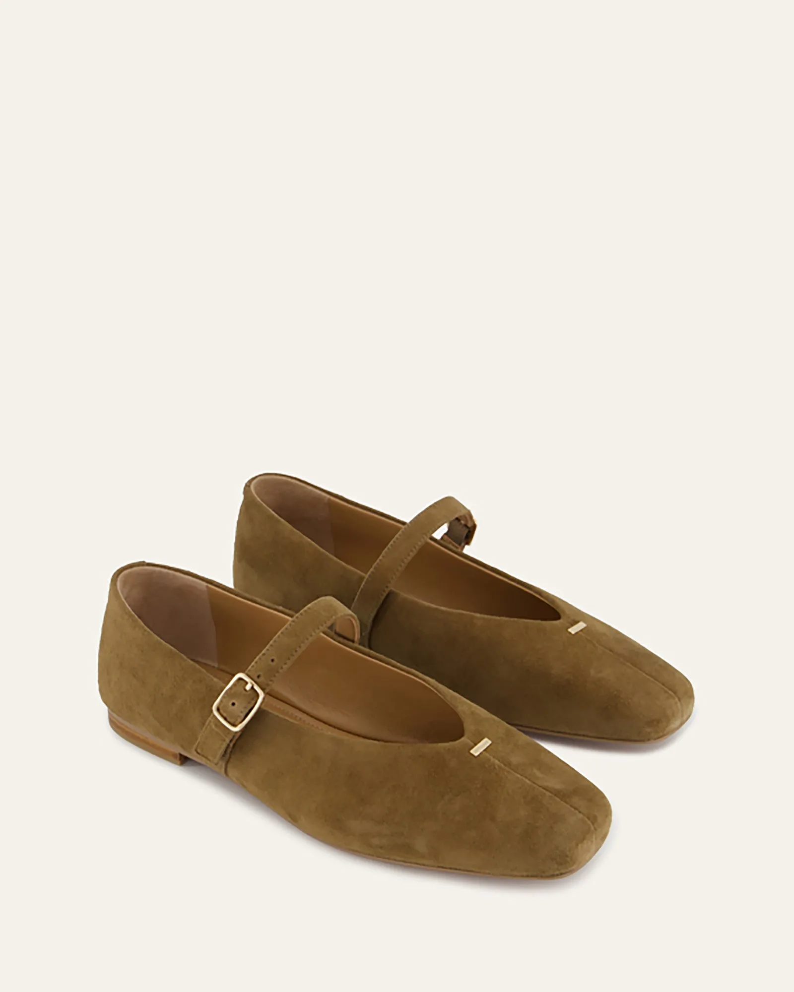 APRIL CASUAL FLATS WILDLEDER IN BARK