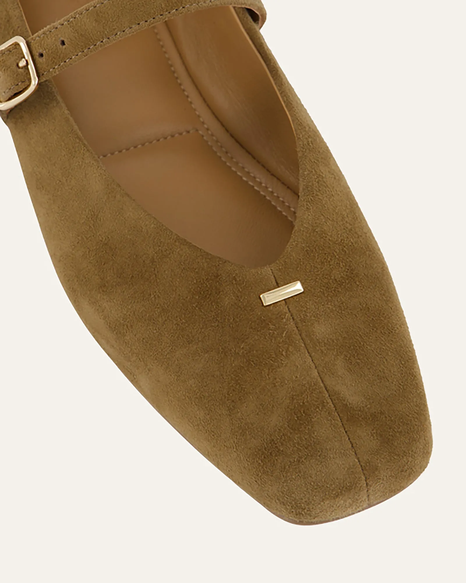 APRIL CASUAL FLATS WILDLEDER IN BARK