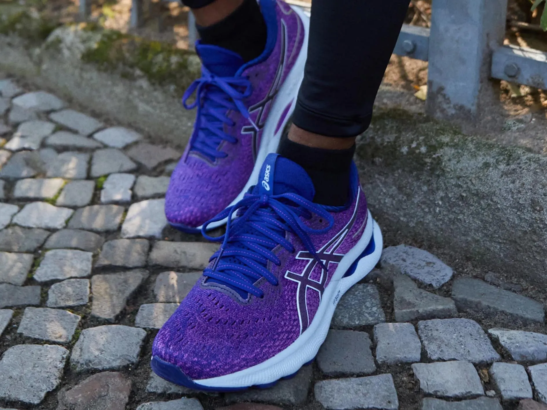 Asics Damen Nimbus 24 <BR> 1012B201 500 Asics Schuhe