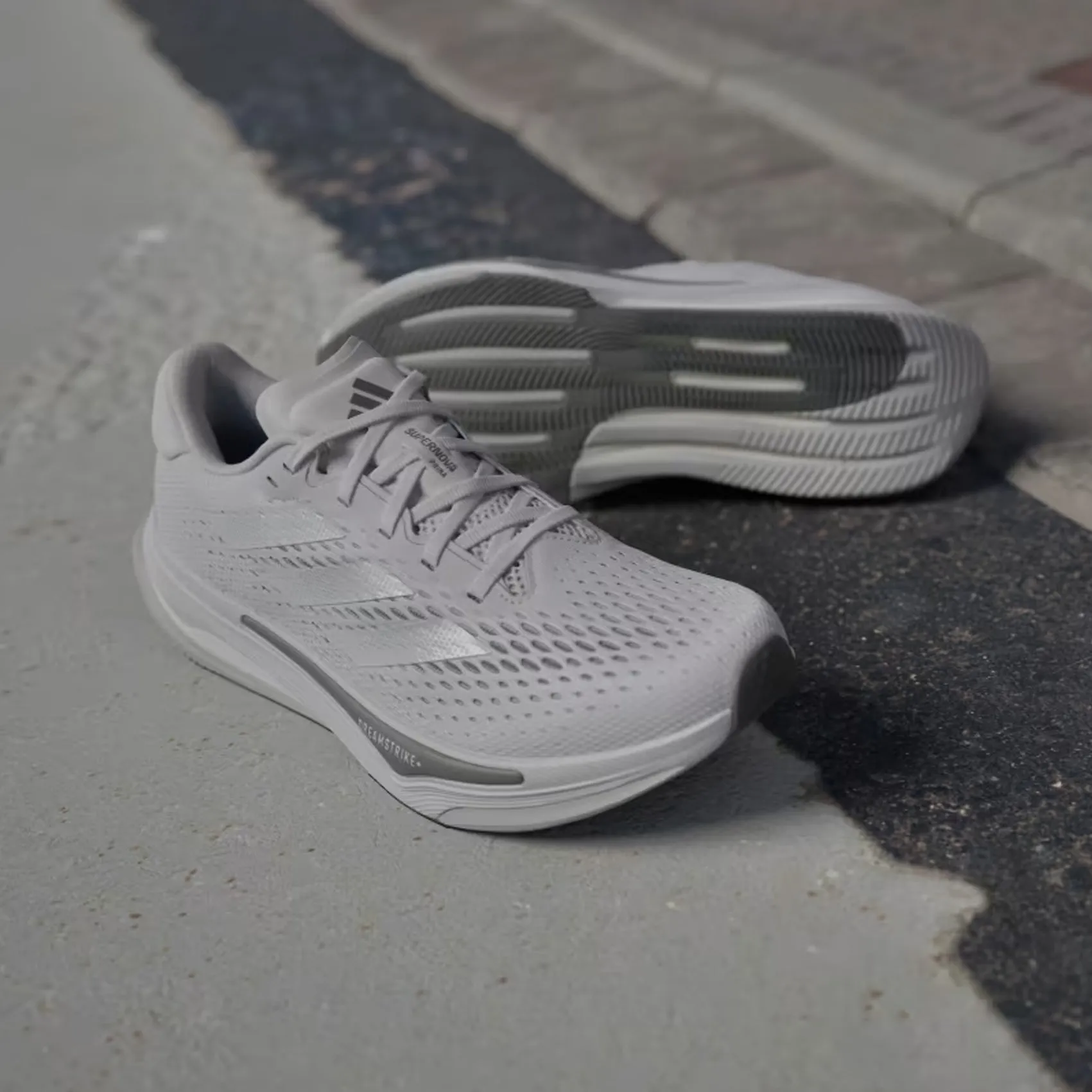 Herren Adidas Supernova Prima