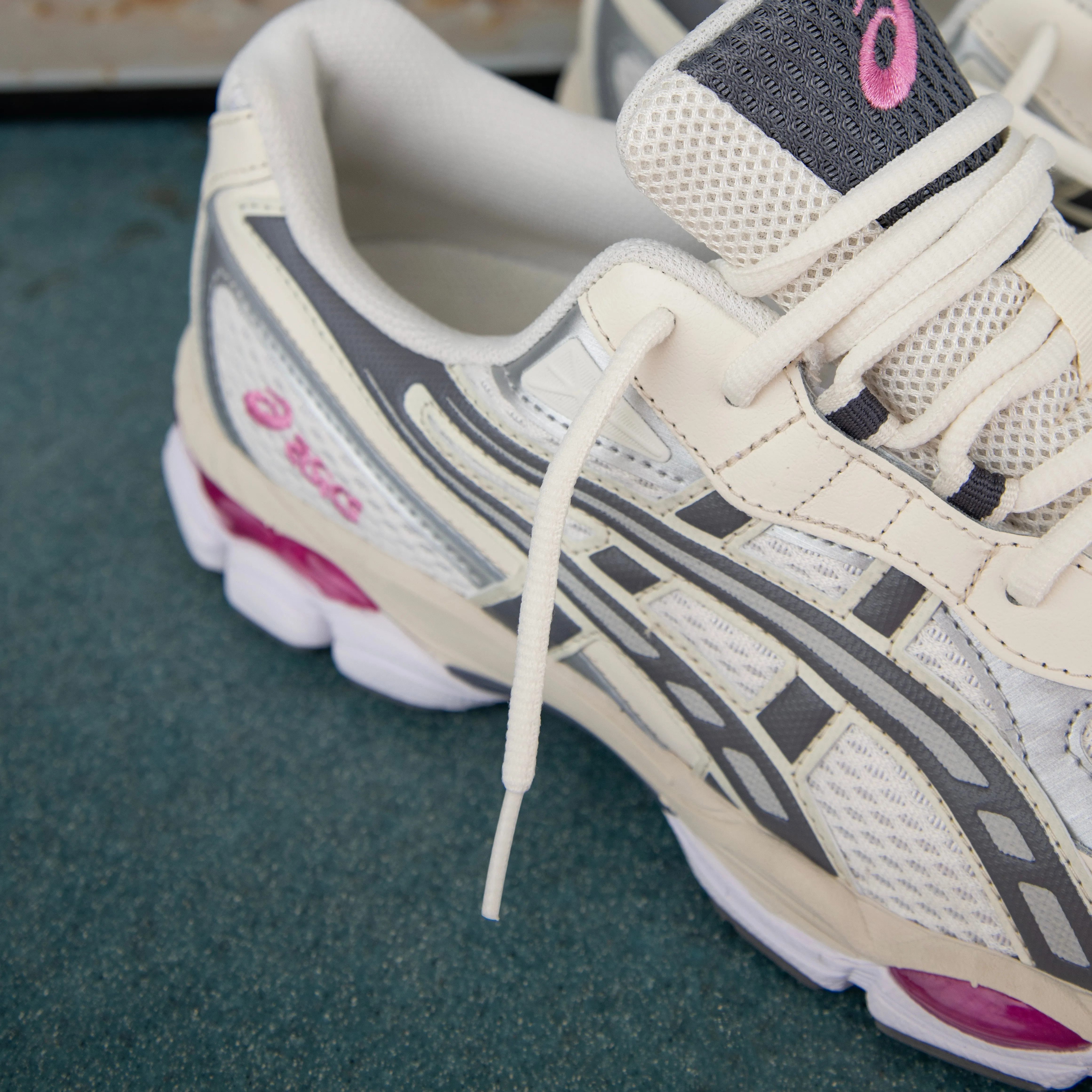 Herren Asics Gel-NYC 2055 (Creme/Kohle) Asics Schuhe
