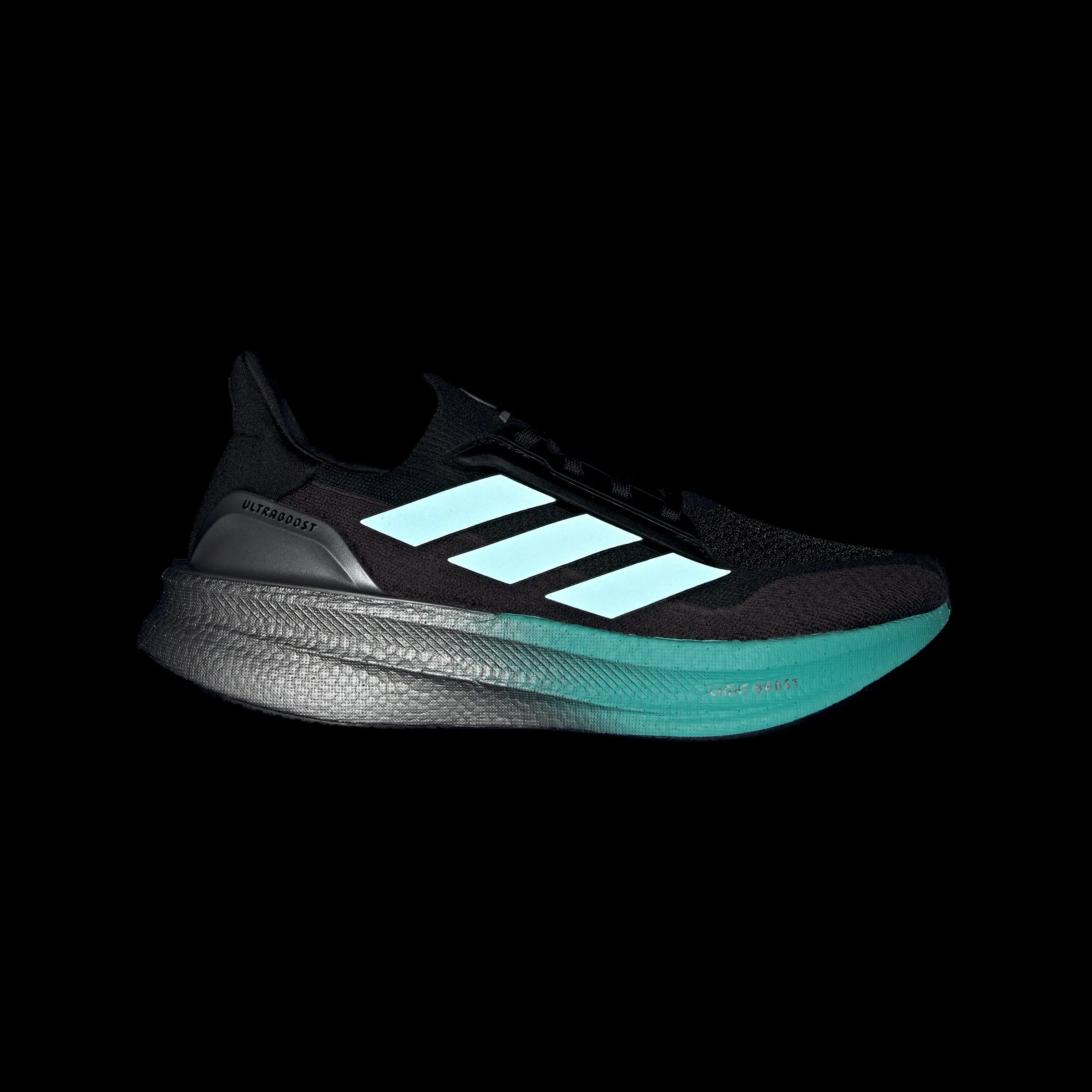 Mercedes AMG Petronas F1 Team Wmns Ultraboost 5X 'Core Schwarz Semi Mint Rush'