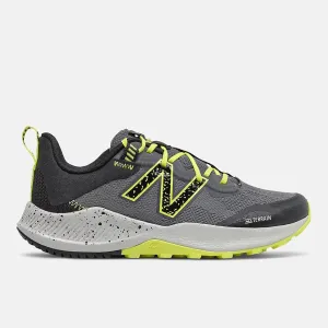 New Balance Lead/Schwefelgelb/Schwarz Nitrel V4 Jugend-Sneaker