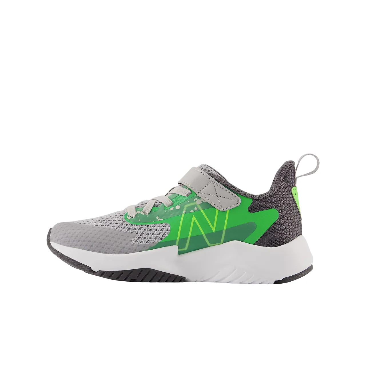 New Balance Schuhe Rave Run v2 mit Bungee-Schnürsenkeln und Oberriemen in Regenwolke Grün (10,5c-3J)