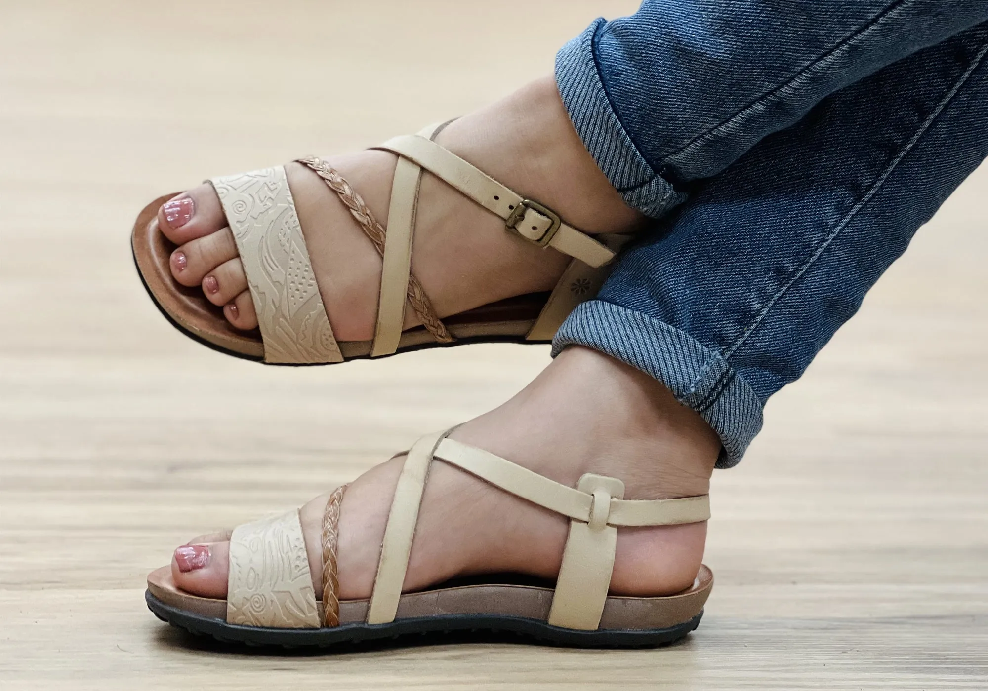 New Face Laurina Damen Bequeme Ledersandalen Hergestellt In Brasilien New Face Schuhe