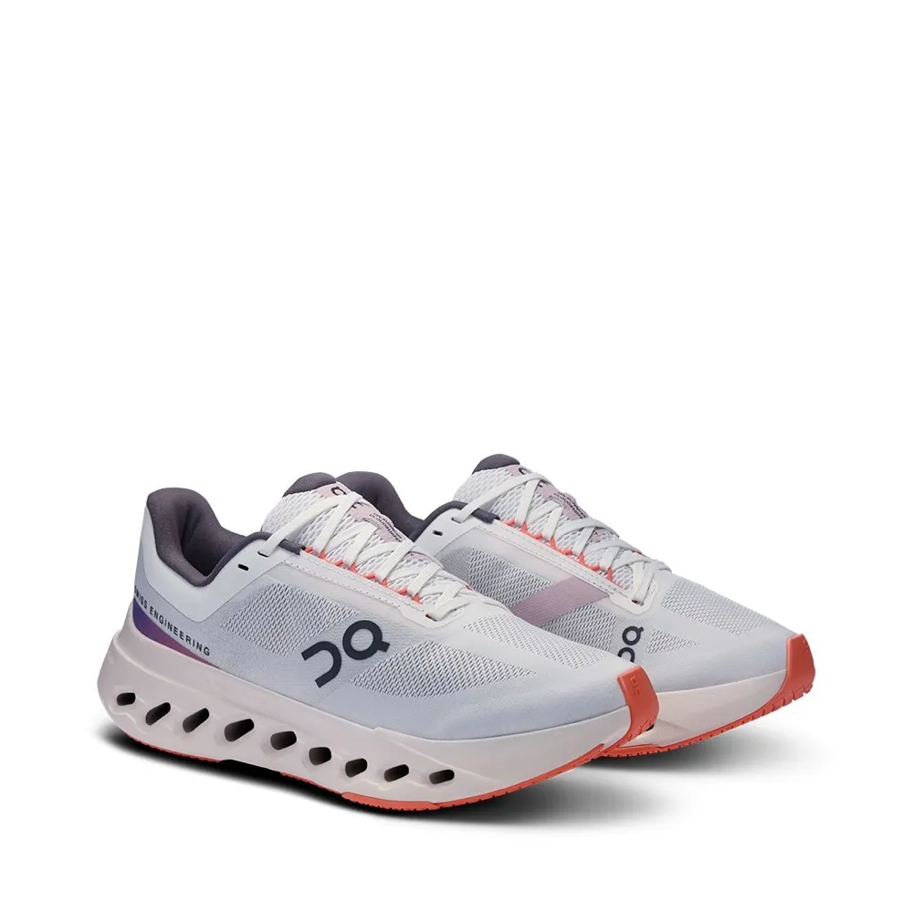 Zu den Women's Cloudsurfer Next Sneakern in Weiß/Flammenfarbe