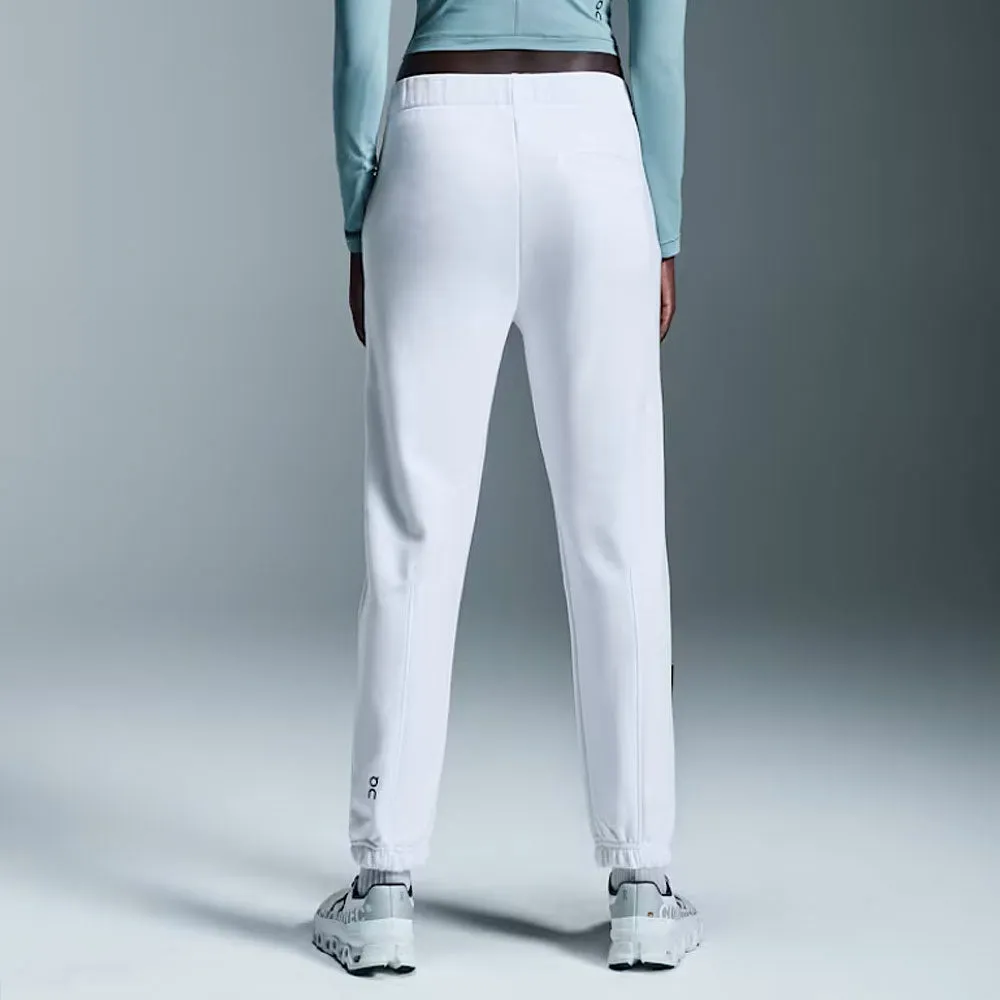 Über Damen-Clubhosen - Weiße On-Cloud-Schuhe