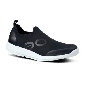 OOFOS OOMG SPORTSCHUH - SCHWARZ & WEIß - 5075WHTBLK