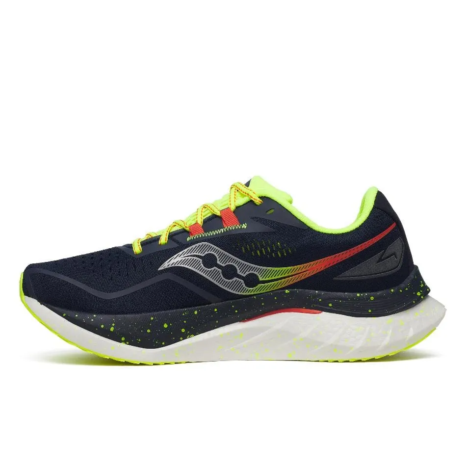 Saucony Herren Endorphin Speed 4 Laufschuhe in Marine/Pfeffer SS25