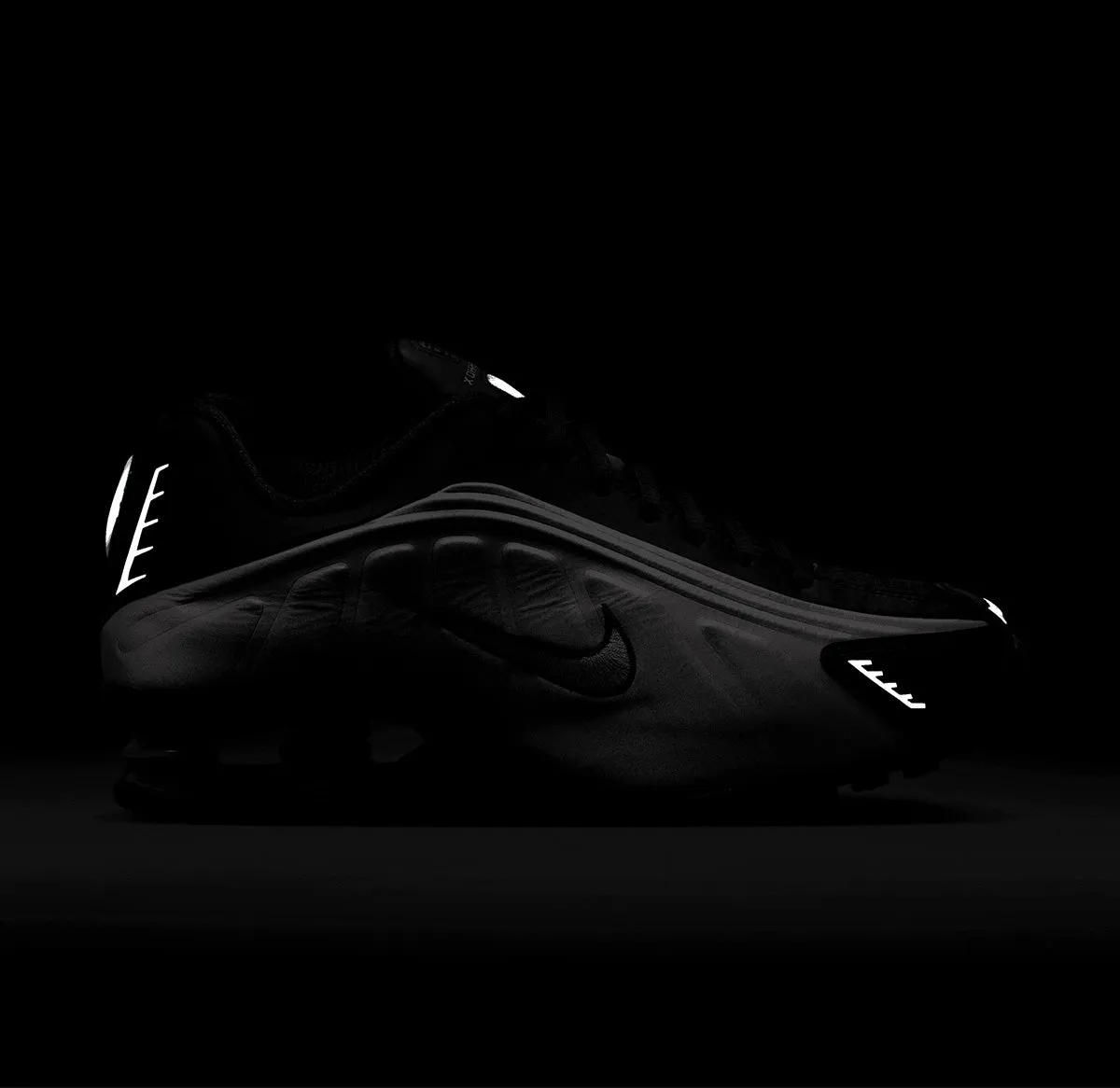 Wmns Shox R4 'Metallisches Silber Schwarz Rennblau'