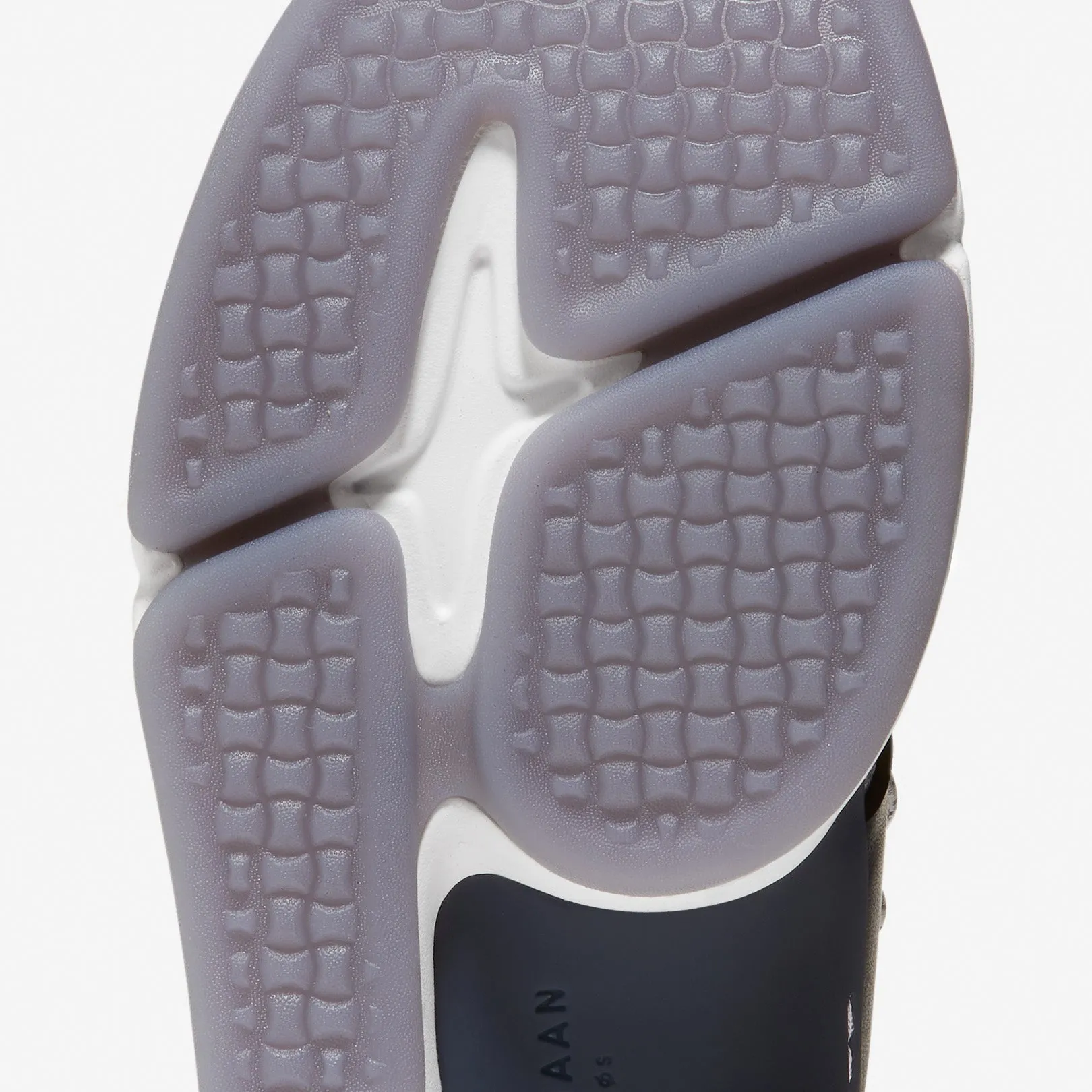 ZERØGRAND All-Day Trainer
