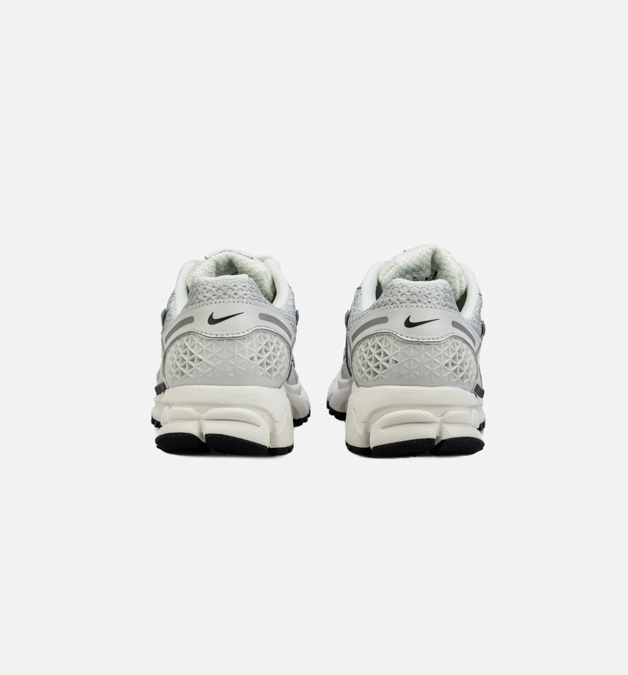 Zoom Vomero 5 Photon Dust und Metallic Silver Damen Lifestyle-Schuh - Silber