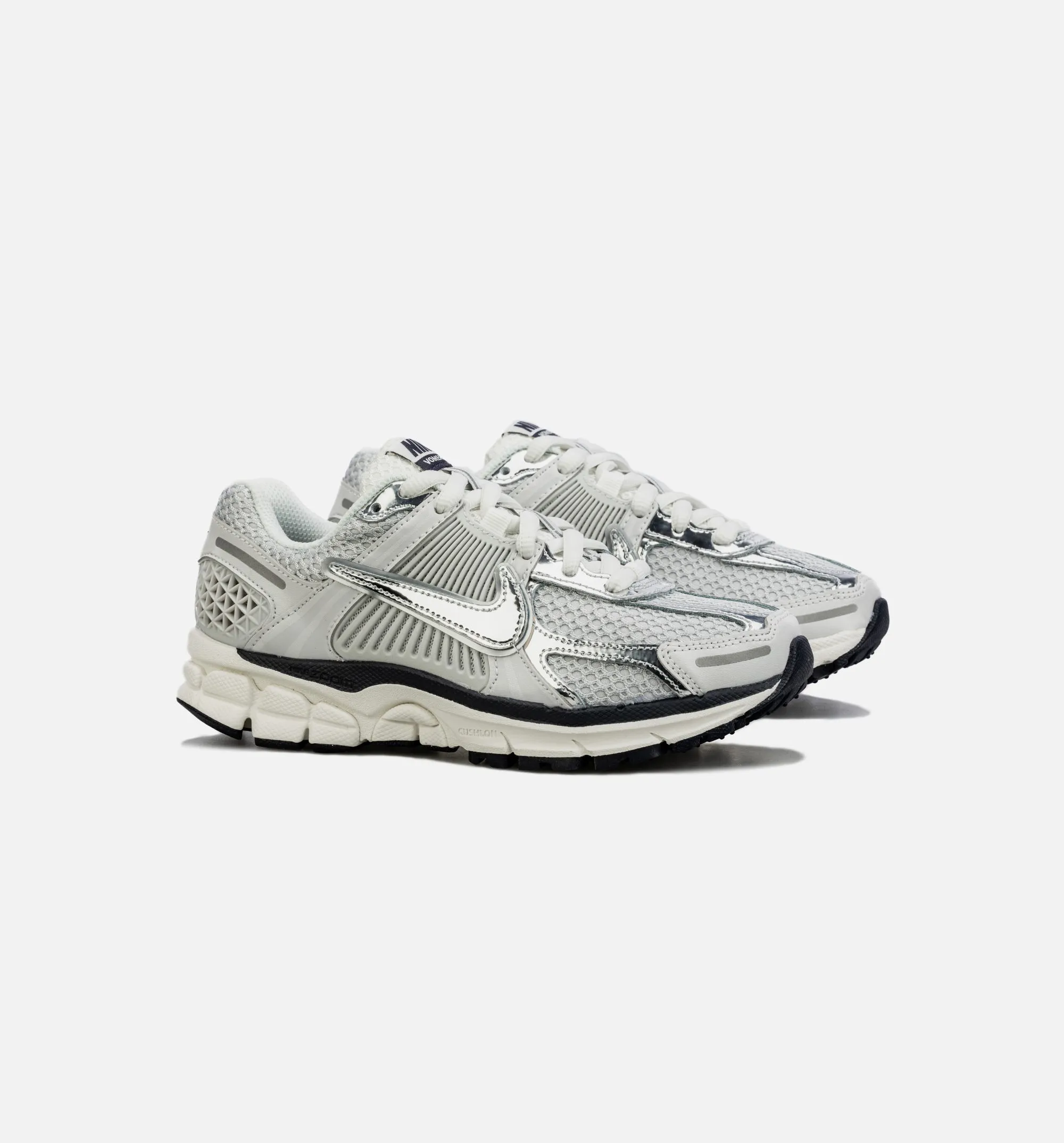 Zoom Vomero 5 Photon Dust und Metallic Silver Damen Lifestyle-Schuh - Silber